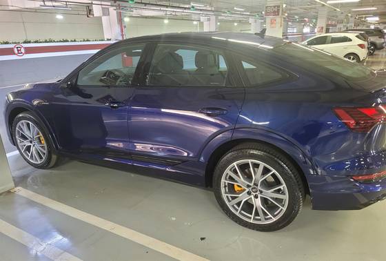 AUDI E-TRON ELÉTRICO SPORTBACK PERFORMANCE BLACK QUATTRO